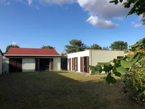 MAISON avec JARDIN 