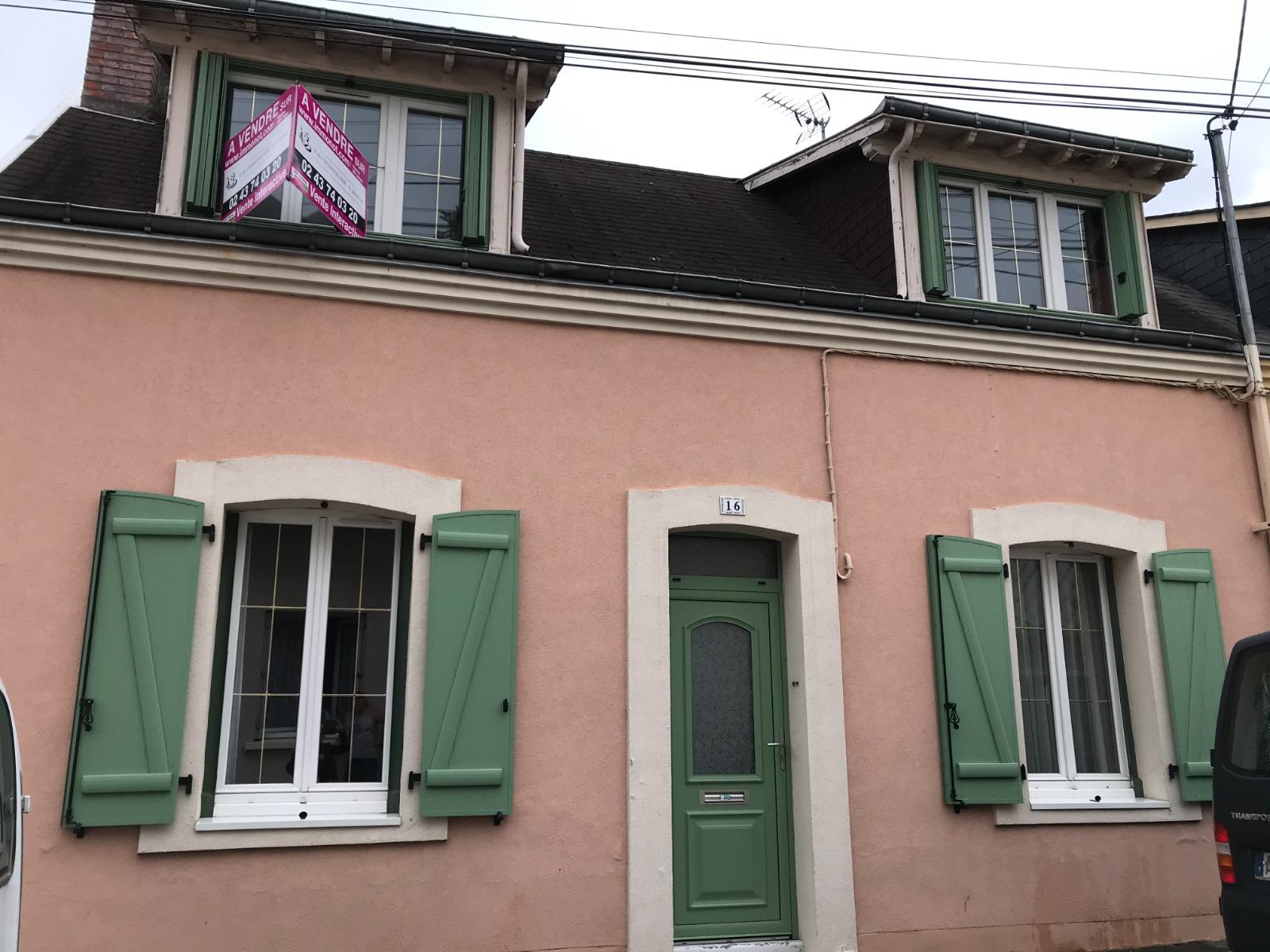 PROCHE TOUTES COMMODITES - MAISON 2 CHAMBRES POSSIBILITE PLAIN PIED - JARDIN 