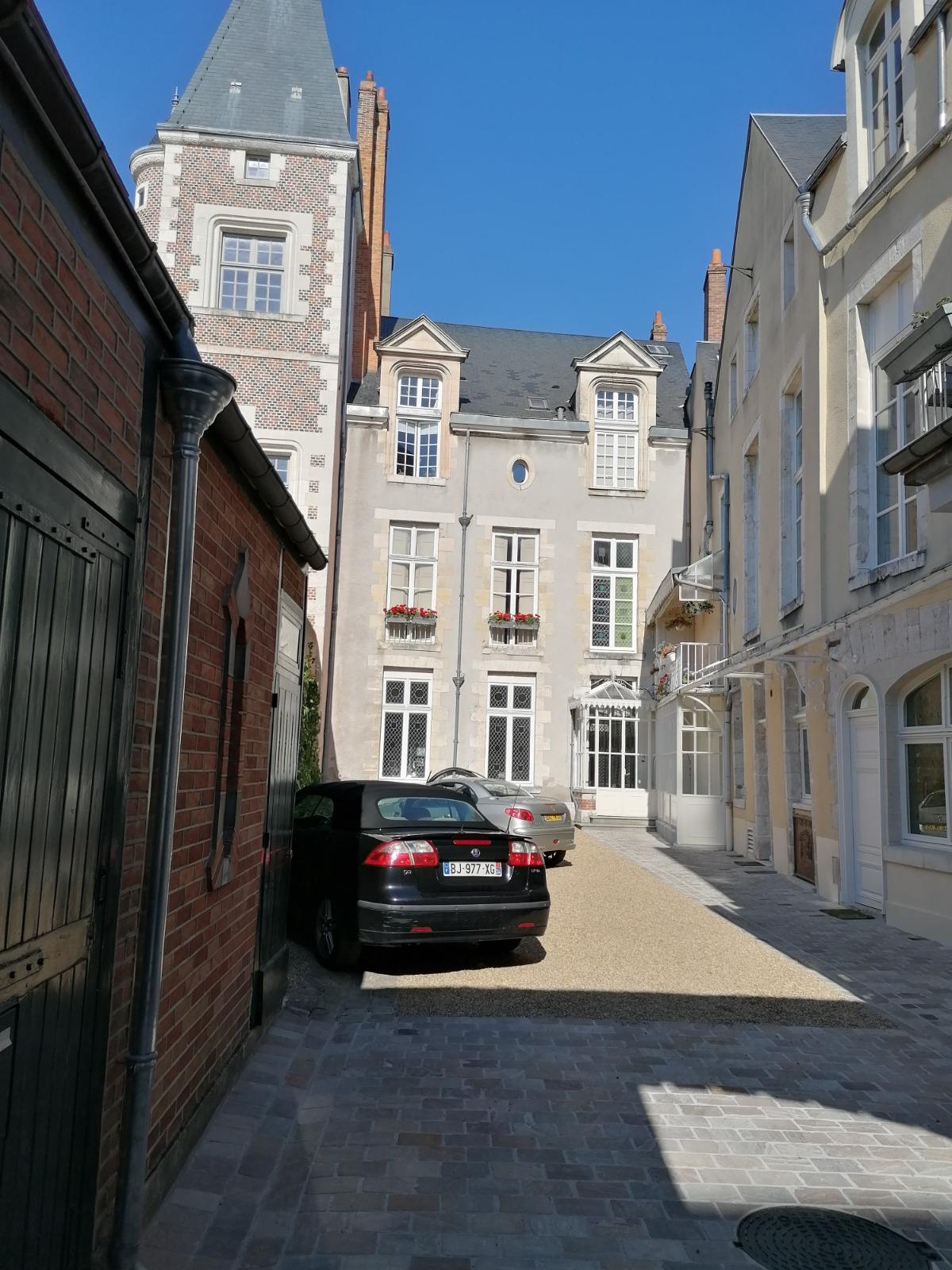 Appartement rénové dans immeuble ancien 