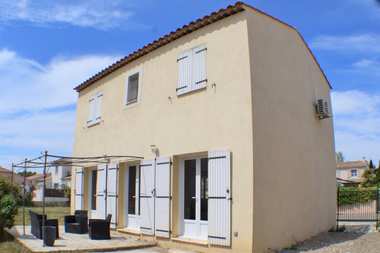 MAISON RECENTE DE 90 M² A PARADOU (13520)