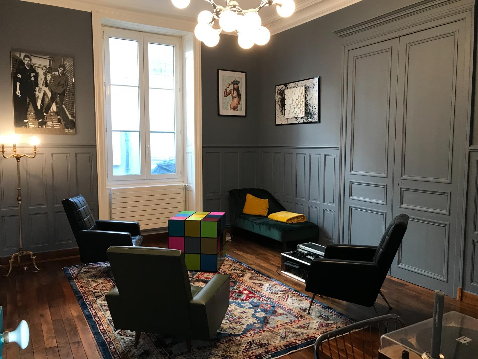 APPARTEMENT DANS HOTEL PARTICULIER