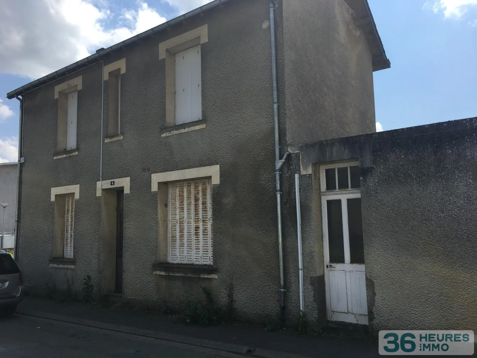 MAISON DE VILLE SUR 377 M² 