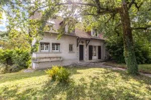 Maison d'habitation construite sur sous sol
