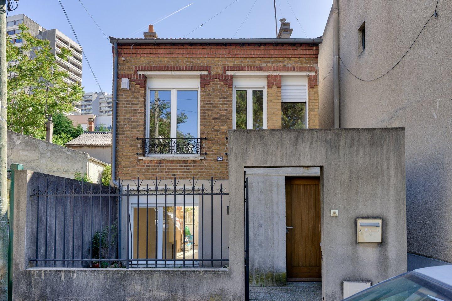 Maison traversante lumineuse