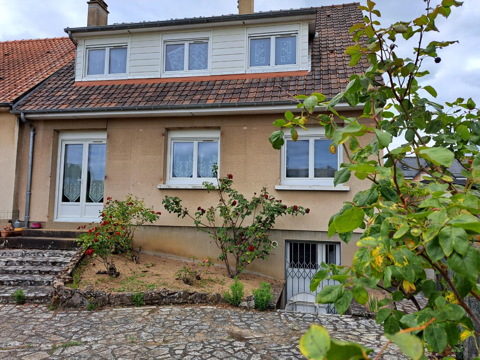 MAISON 4 CHAMBRES - GARAGE ET JARDIN