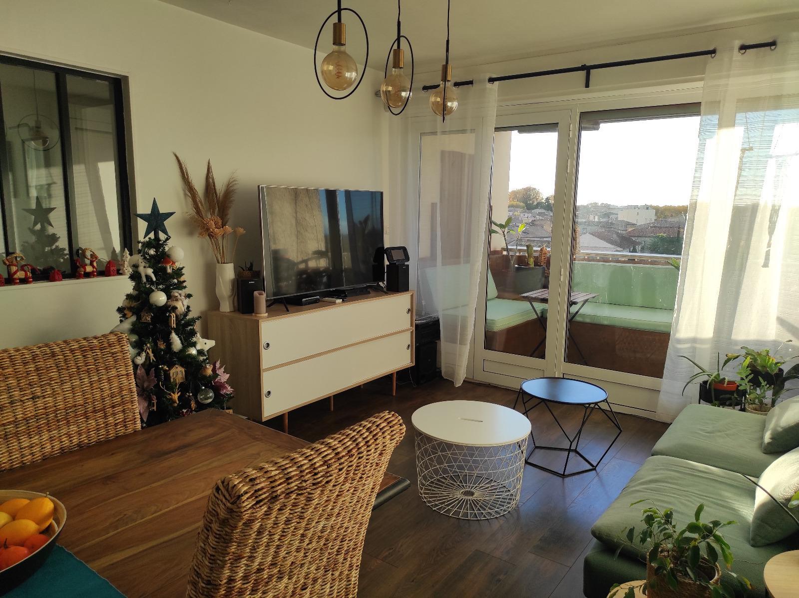 Appartement t3 5ème dernier étage avec ascenseur, vue dégagée