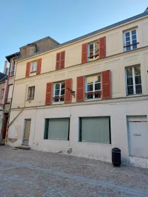 Building à Melun — vignette 3