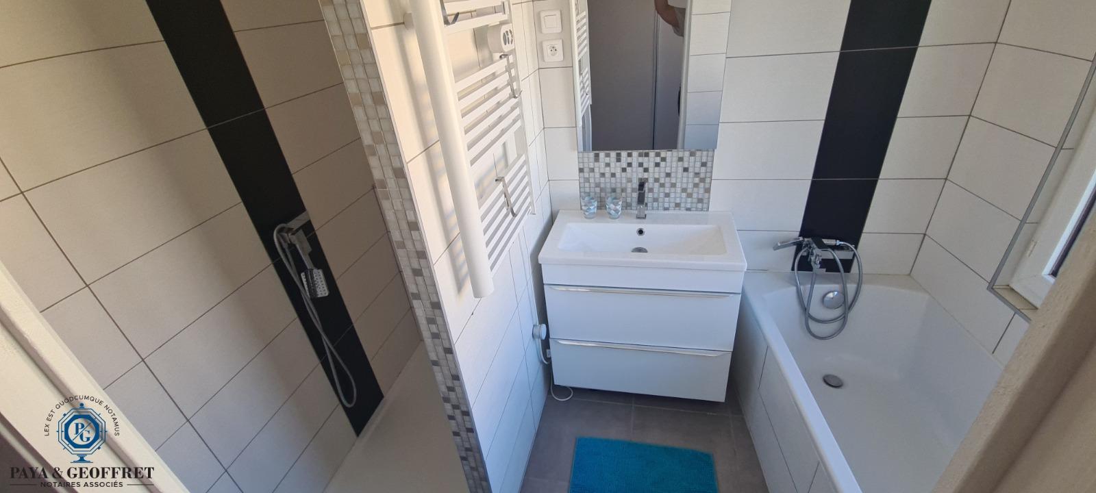 Apartment à Garéoult — vignette 7