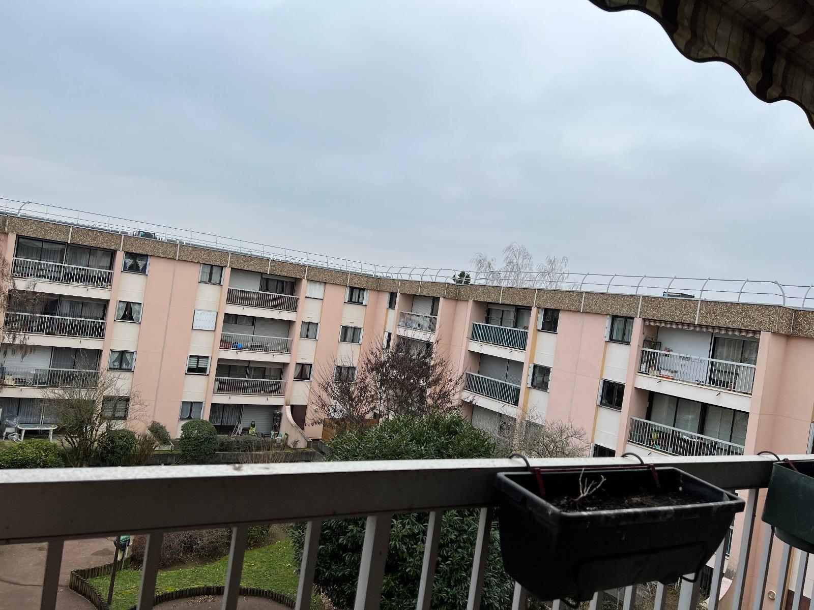 Appartement traversant, balcon