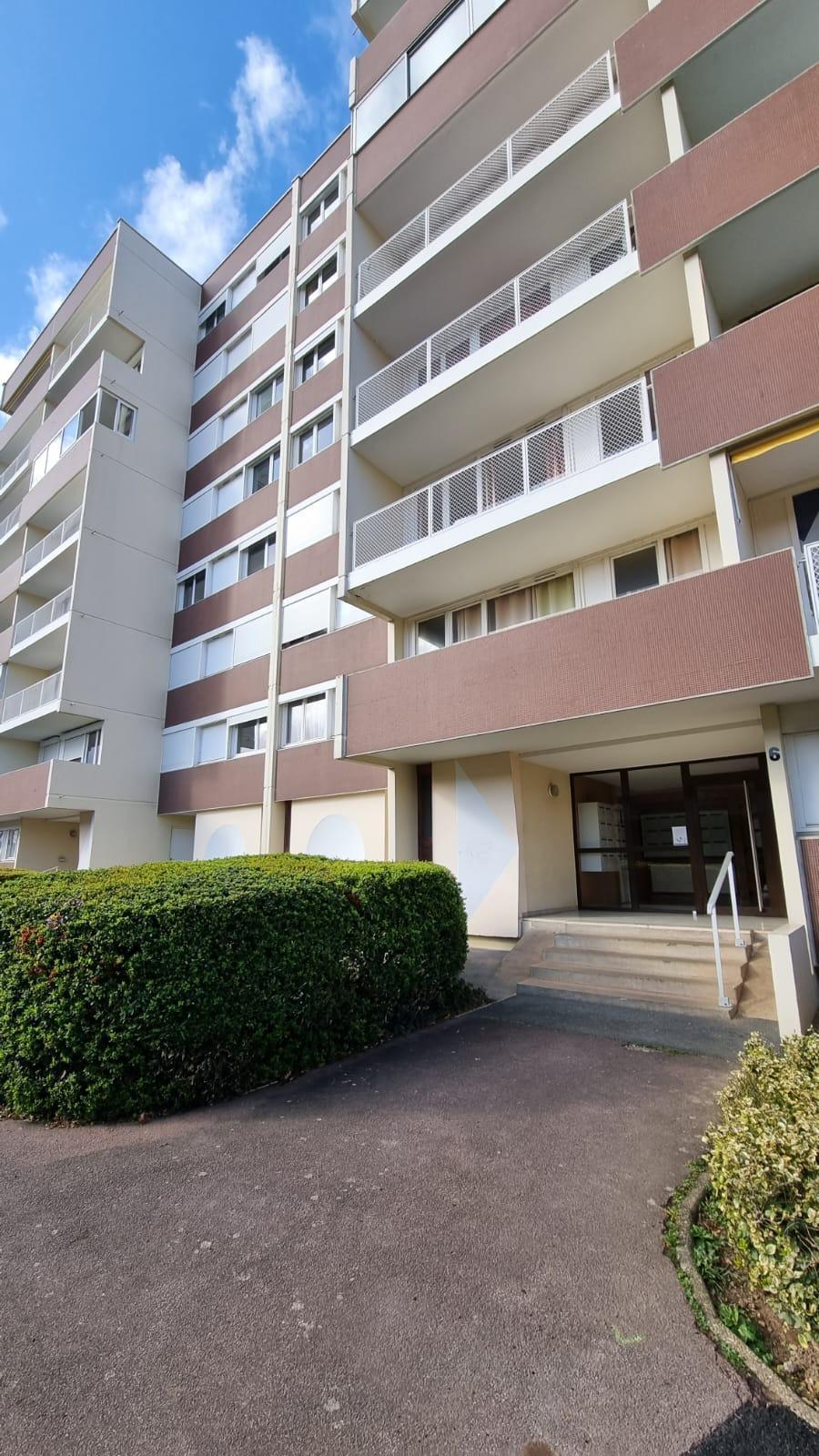 Apartment à Le Mans — vignette 4