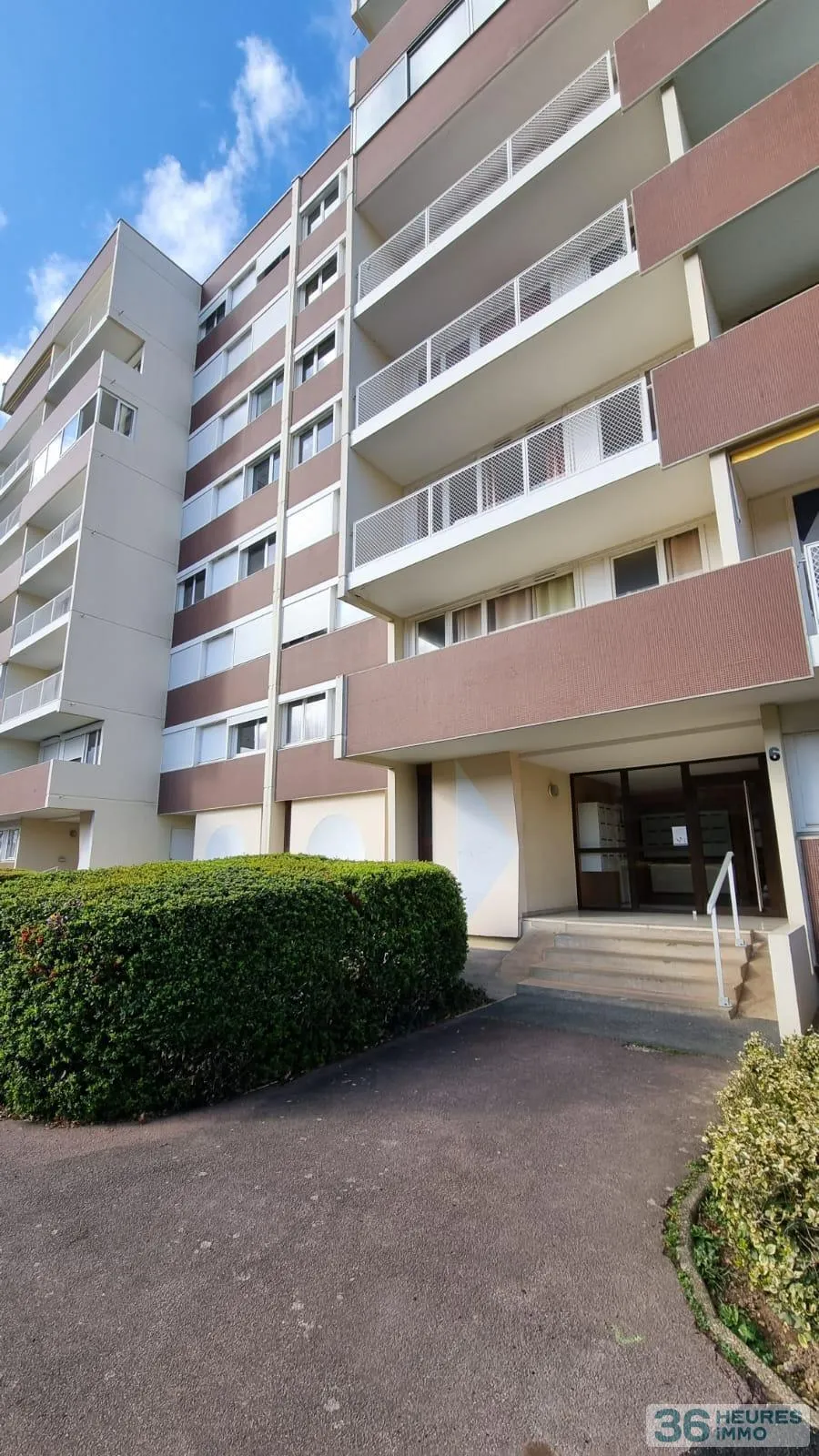 Apartment à Le Mans — vignette 4