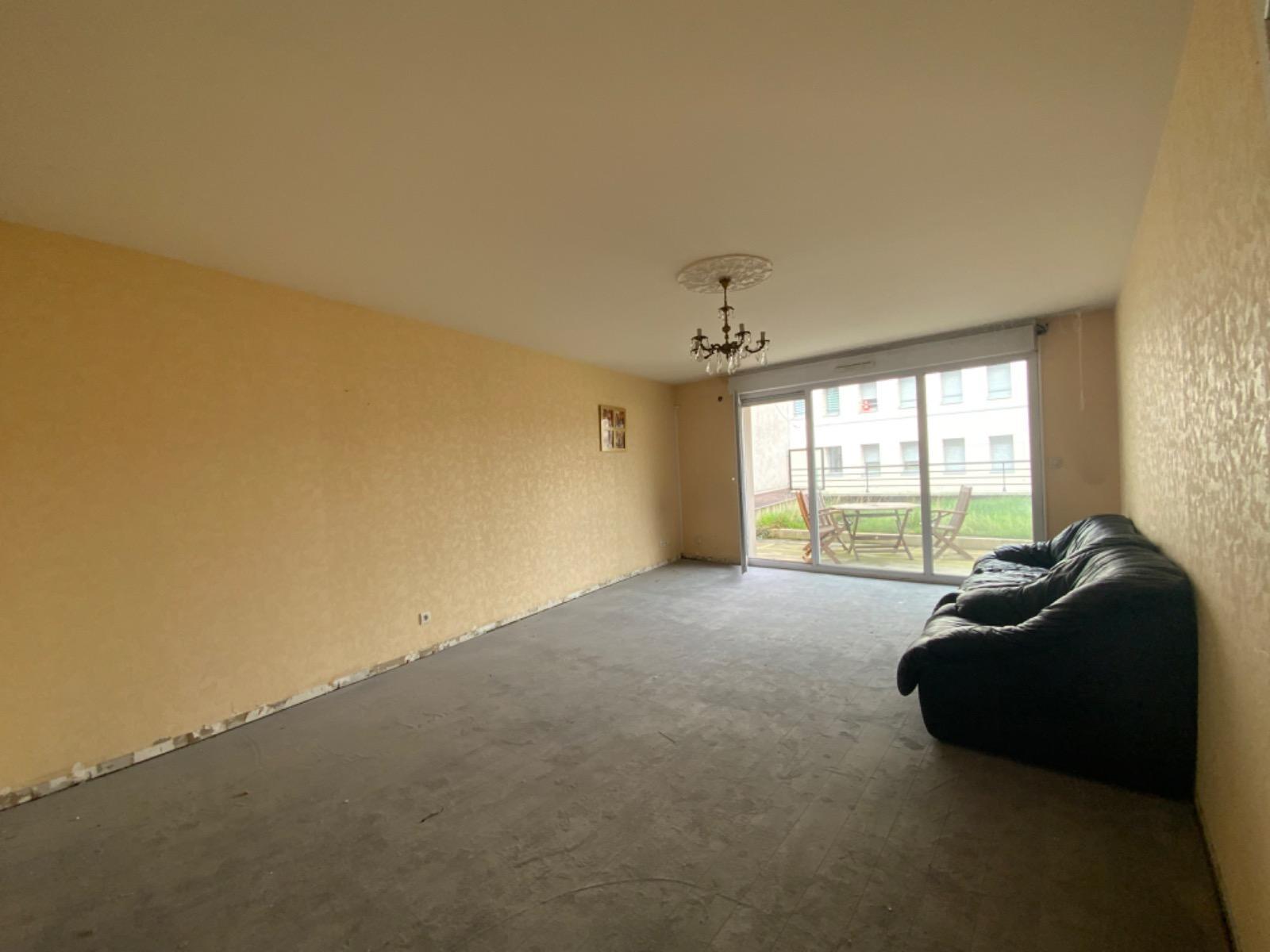 Apartment à Reims — vignette 9