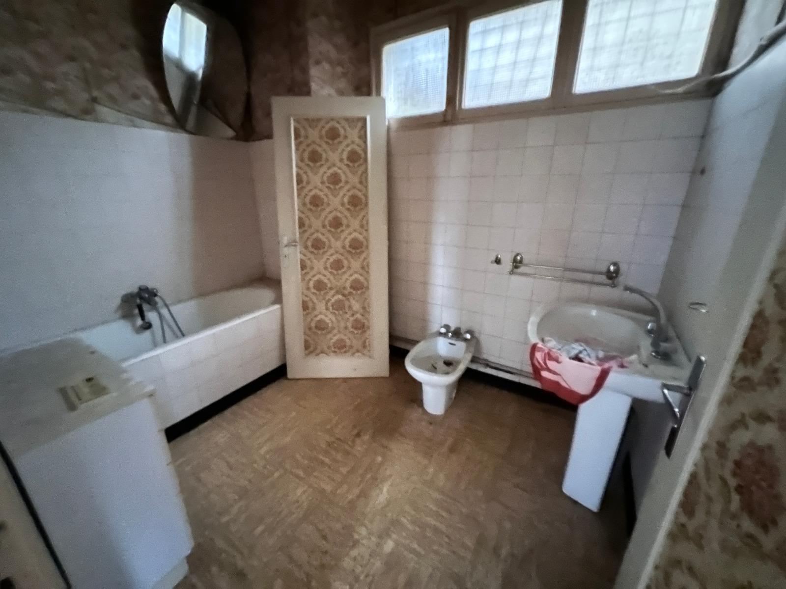 Immeuble à Treignac — vignette 17