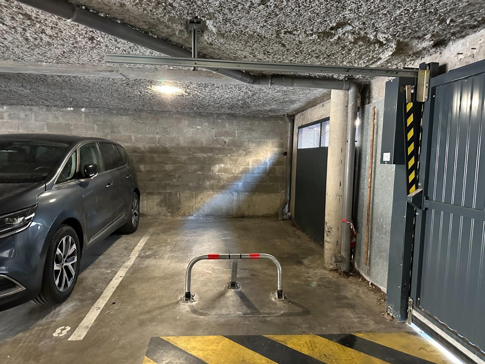Place de parking bordeaux