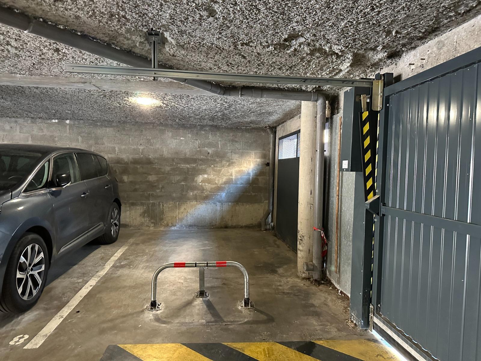 Garage – Parking à Bordeaux — vignette 2