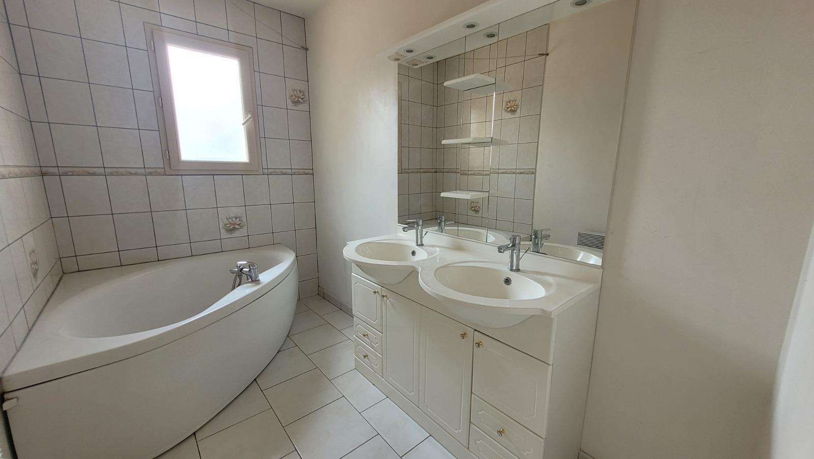 House à Courtillers — vignette 3