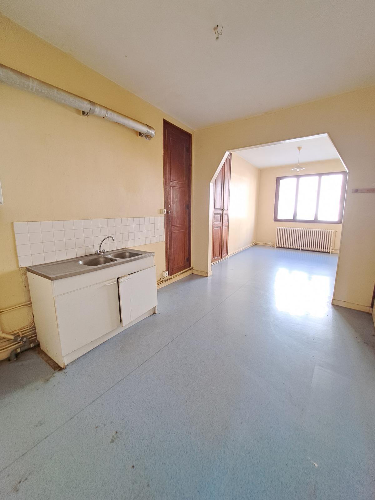Rue chanzy - 3 appartements a renover - en copropriete 