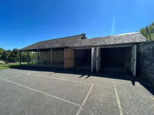 Building à Malemort — vignette 6