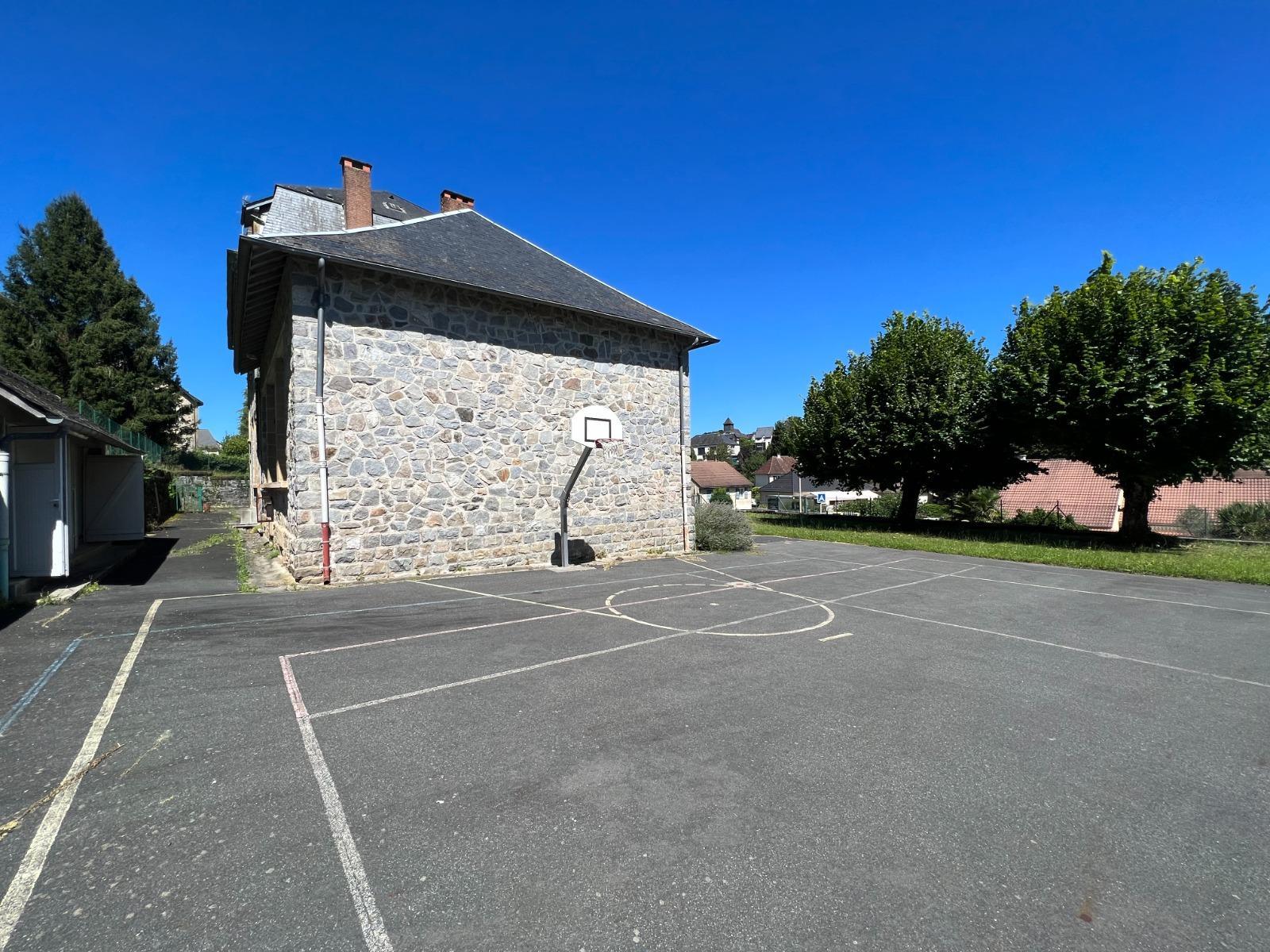Immeuble à Malemort — vignette 7