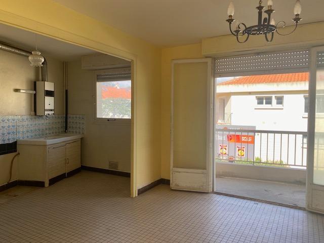 Appartement type 2 à rénover 50 m mer