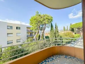 Apartment à Cagnes-sur-Mer — vignette 8