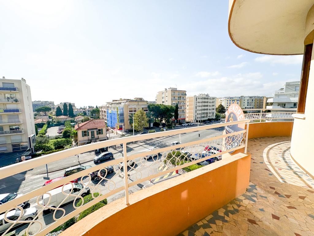 Appartement à Cagnes-sur-Mer — vignette 9