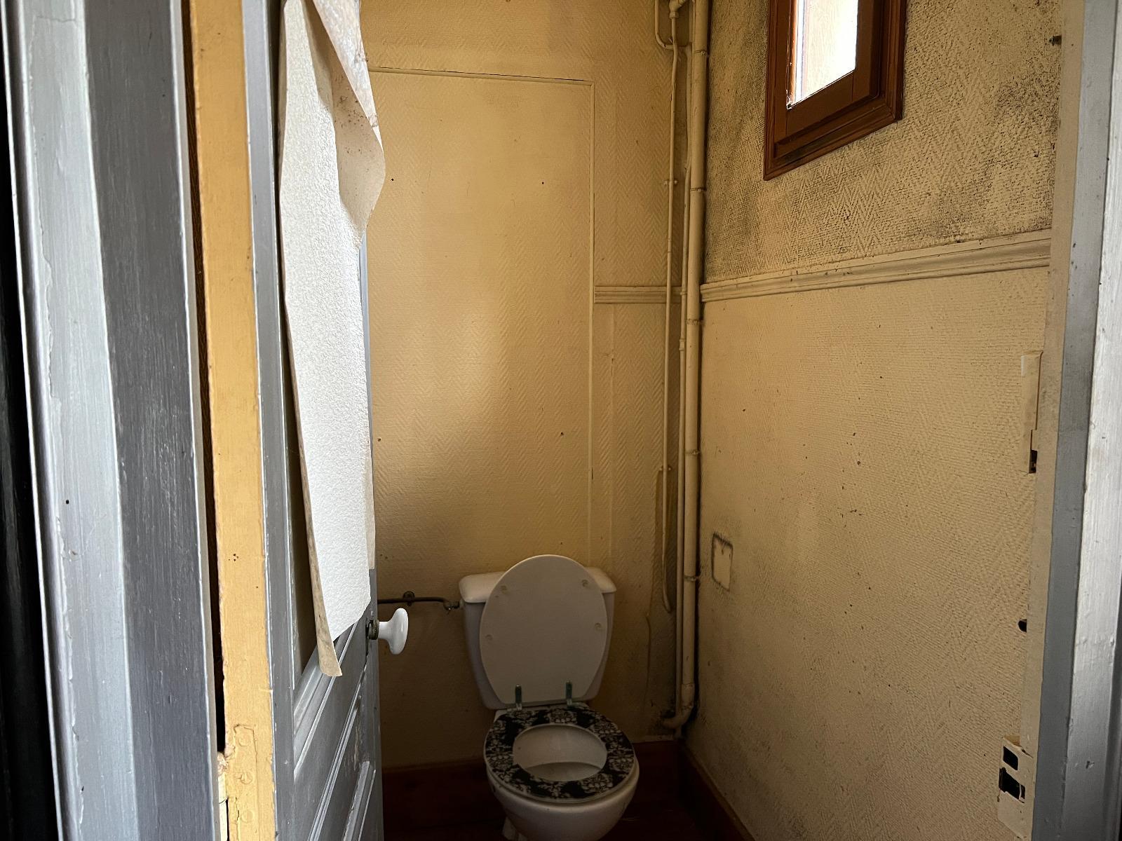Maison à La Madeleine-de-Nonancourt — vignette 10