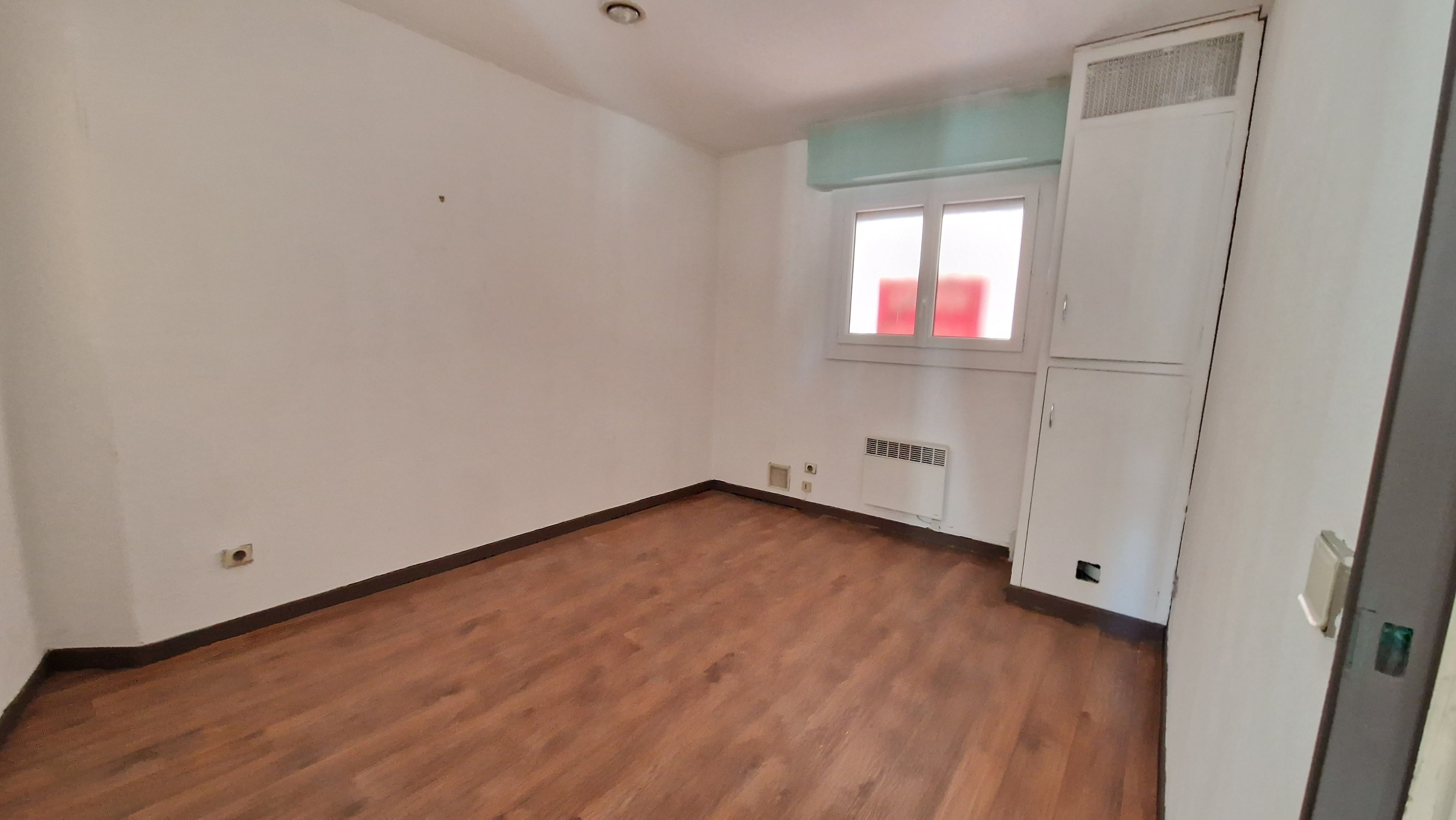 Apartment à Saint-Clément-de-Rivière — vignette 3