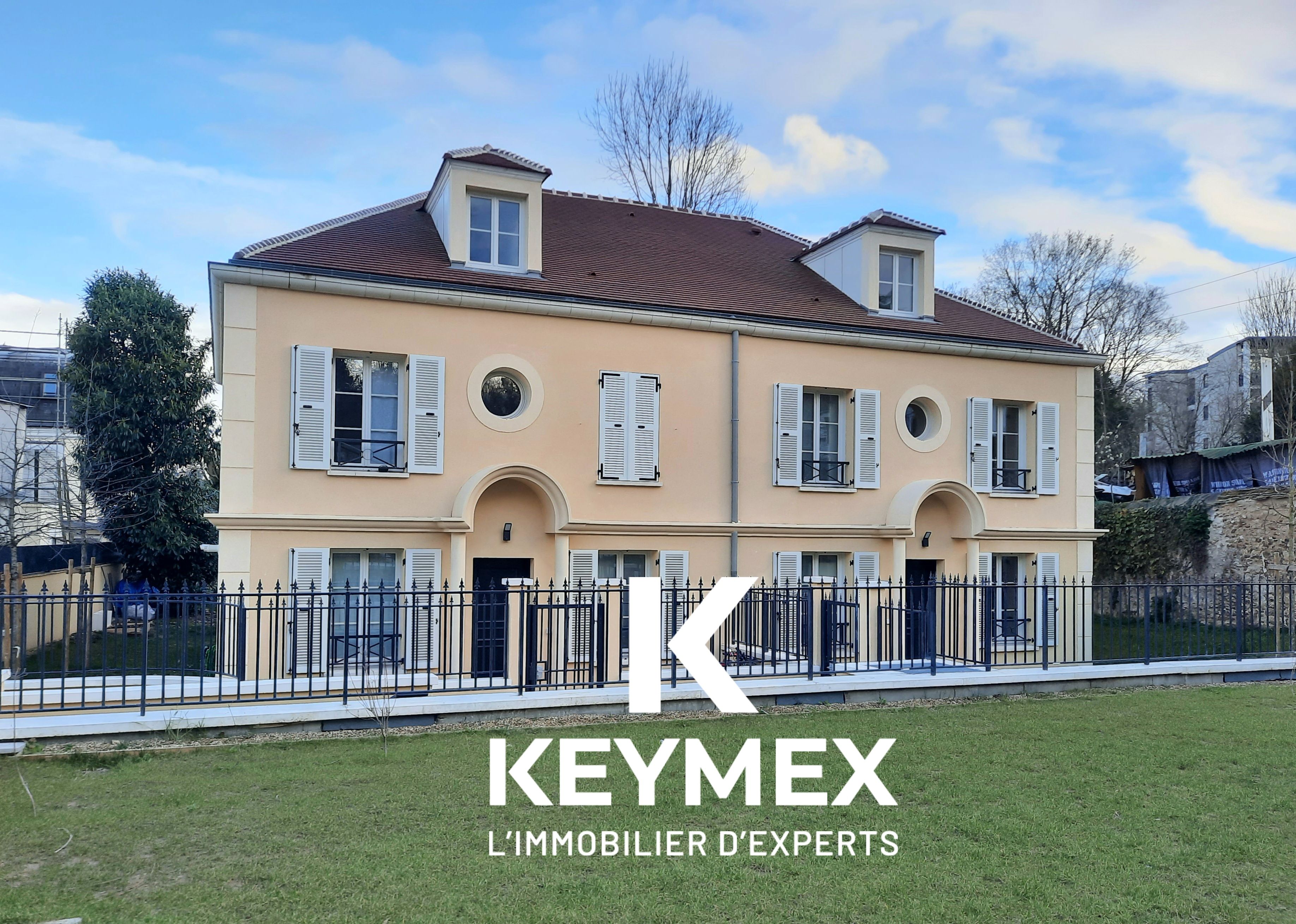 Maison 6 pièces avec jardin 