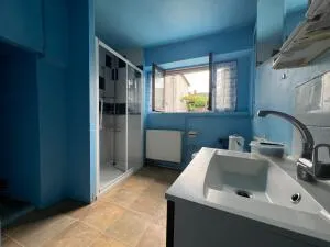 House à Vignols — vignette 7