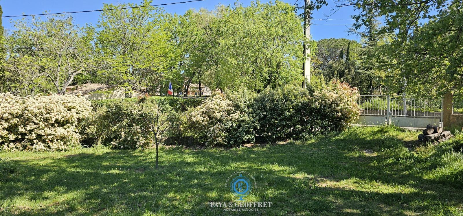 Terrain à bâtir de 1000m² plat à STE ANASTASIE S/ISSOLE