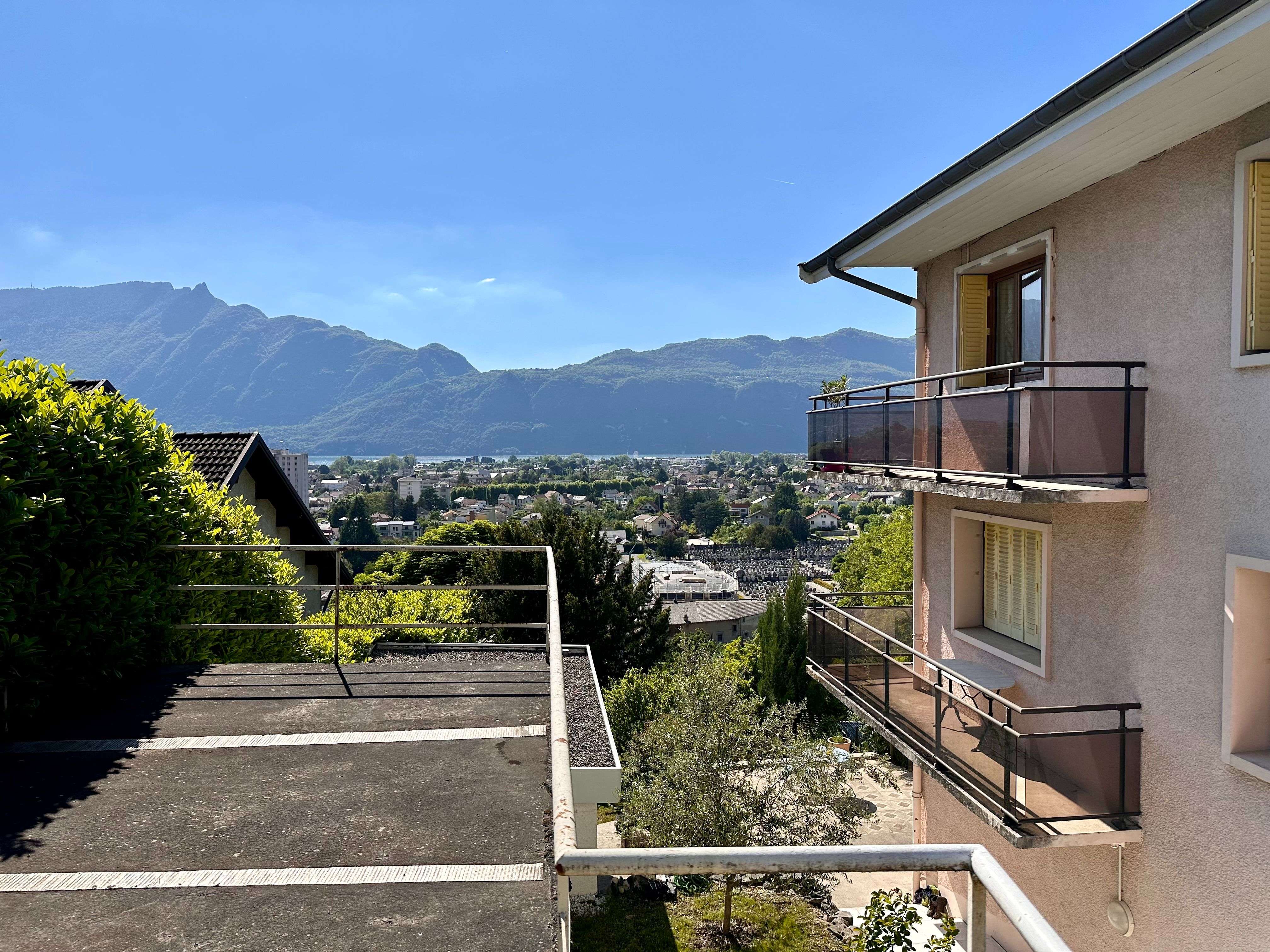 Appartement à Aix-les-Bains — vignette 8