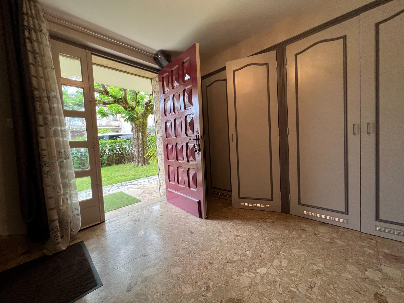 Maison à Brive-la-Gaillarde — vignette 2