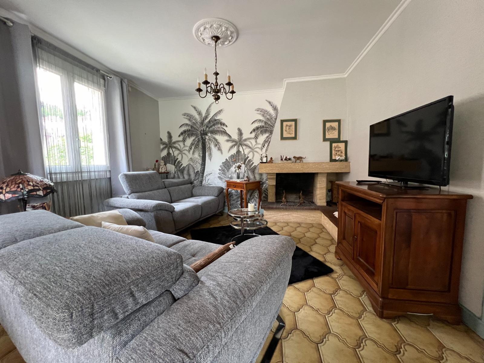 Maison à Brive-la-Gaillarde — vignette 8