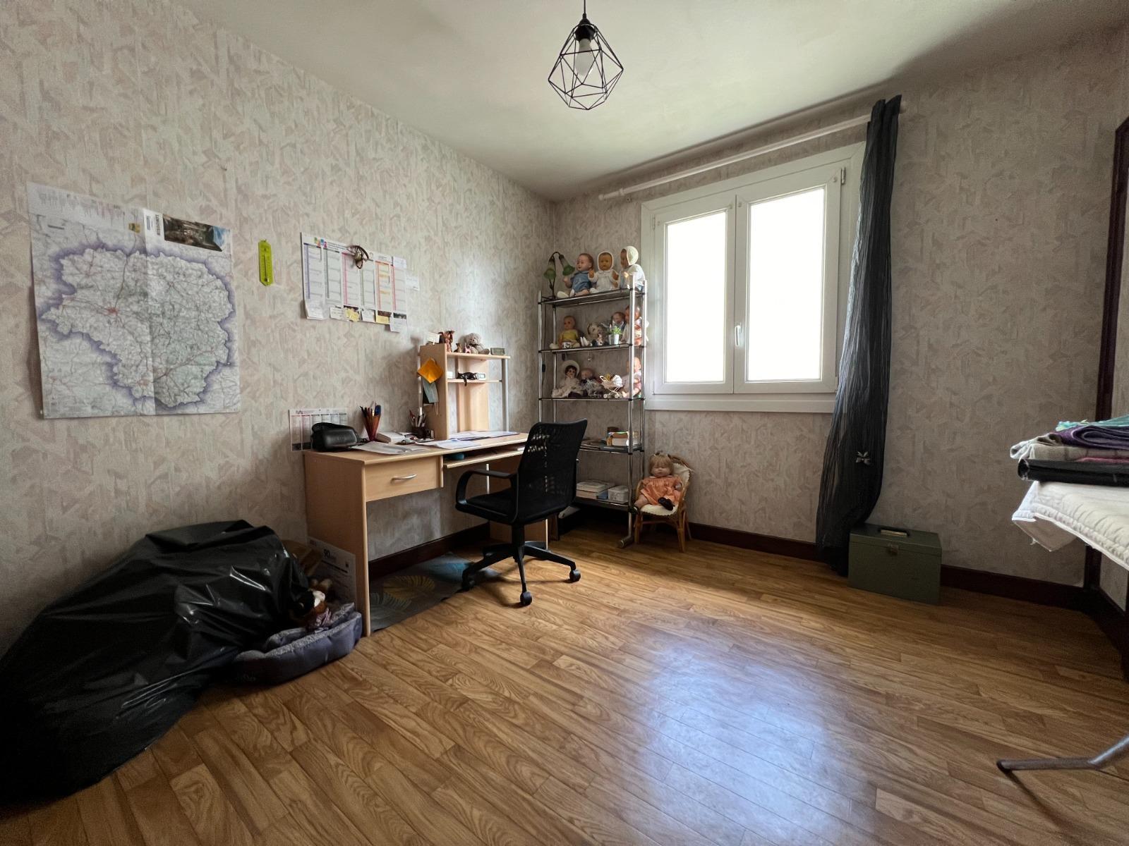 Maison à Brive-la-Gaillarde — vignette 12