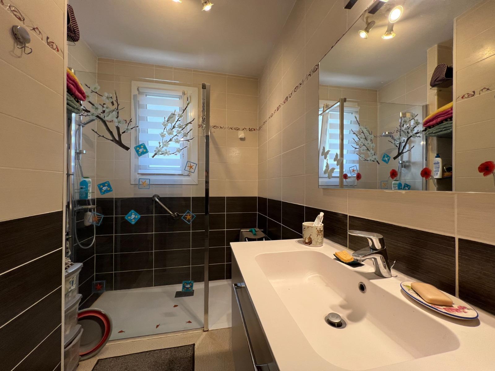 Maison à Brive-la-Gaillarde — vignette 16