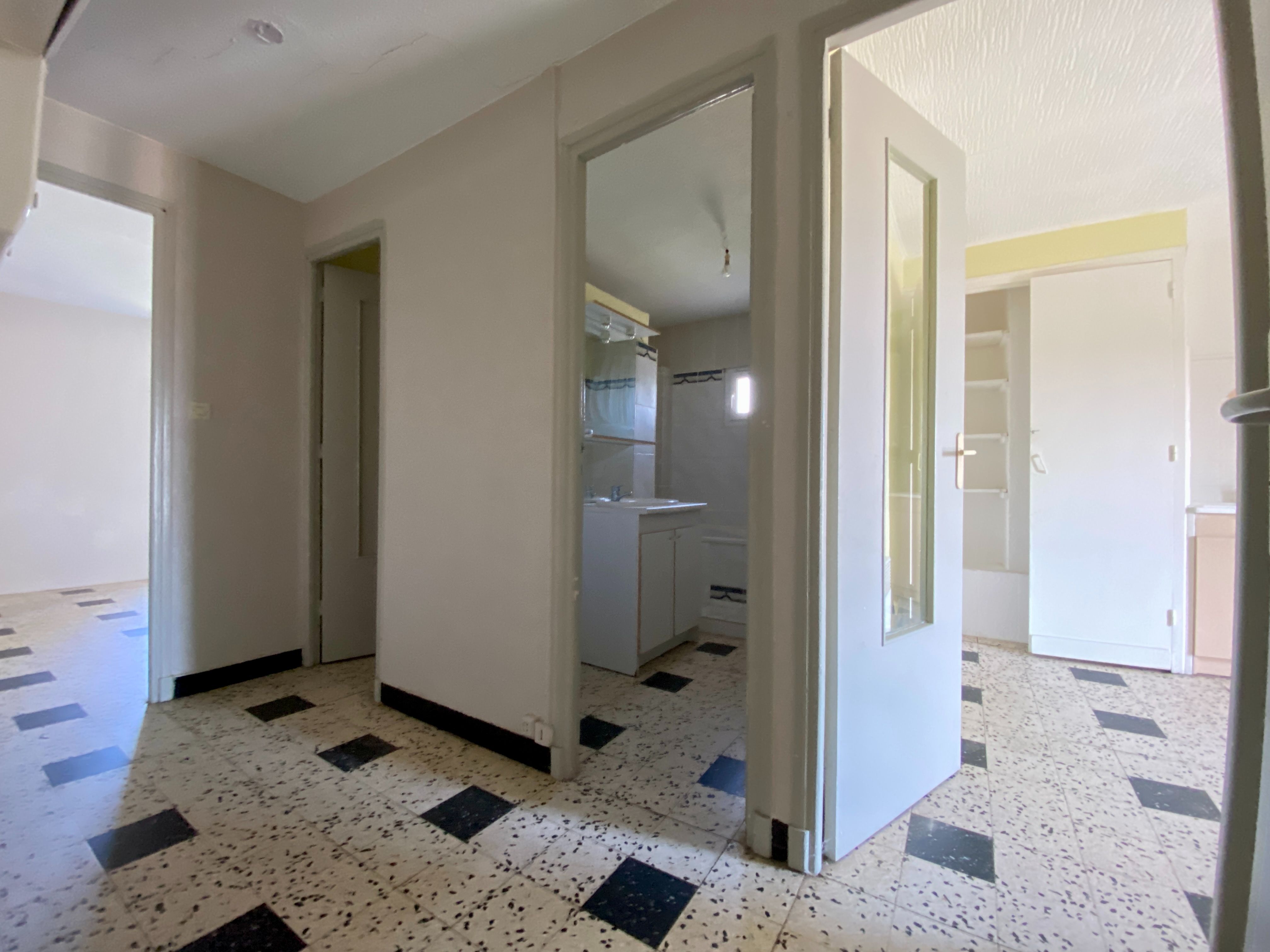 Building à Marseillan — vignette 10