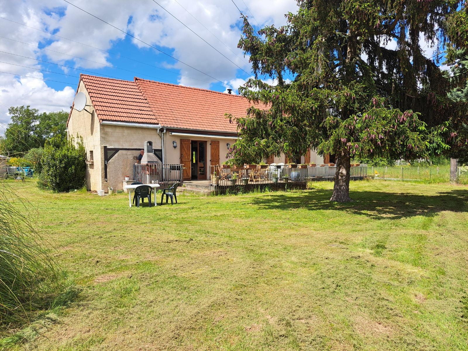 ARNAGE - PLAIN PIED AVEC TERRAIN ET DEPENDANCES