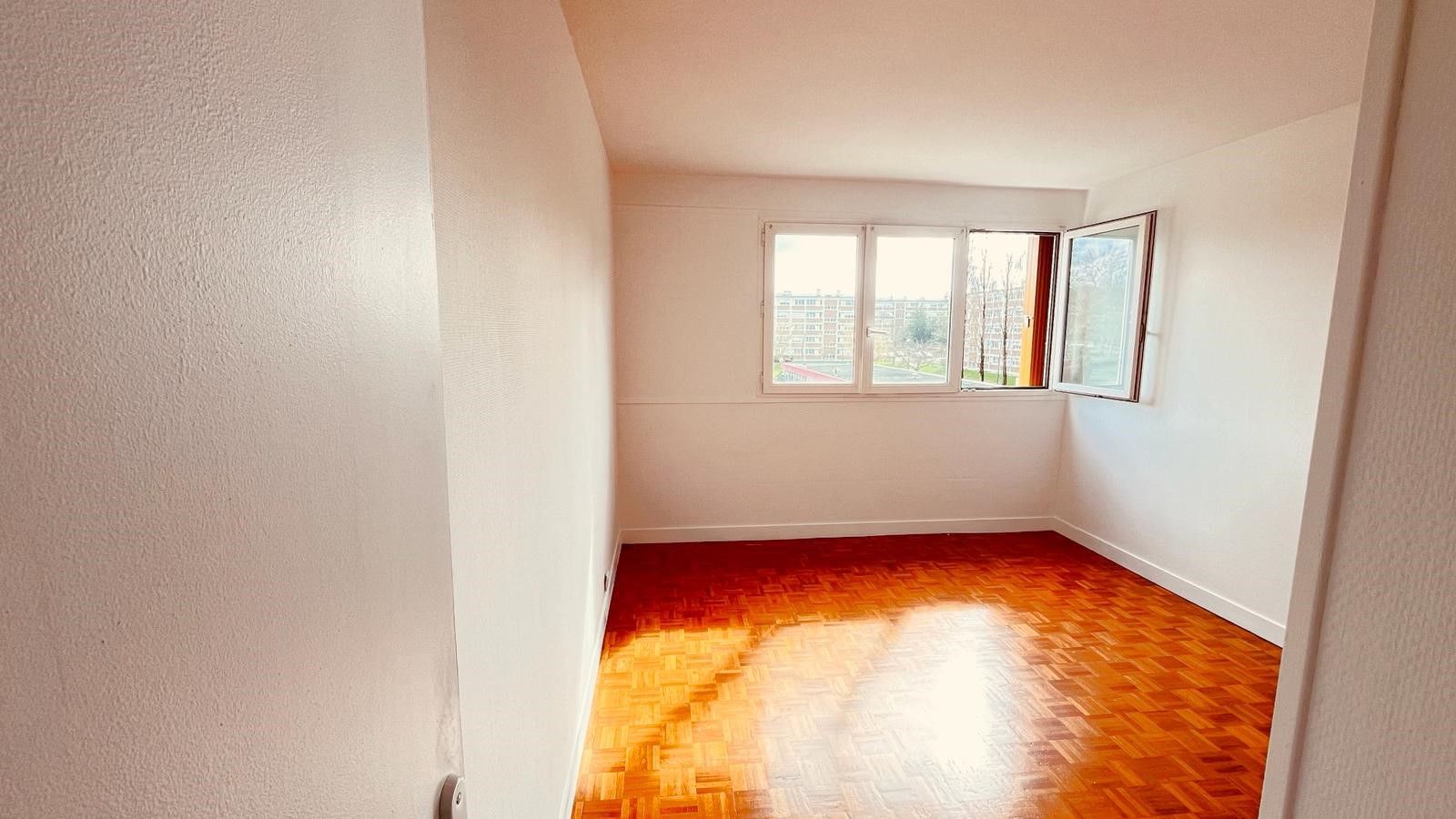Appartement à Aubergenville — vignette 5