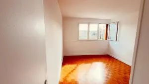 Apartment à Aubergenville — vignette 5