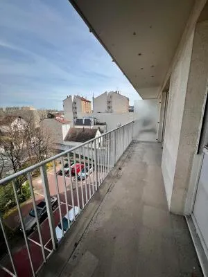 Apartment à Courbevoie — vignette 5