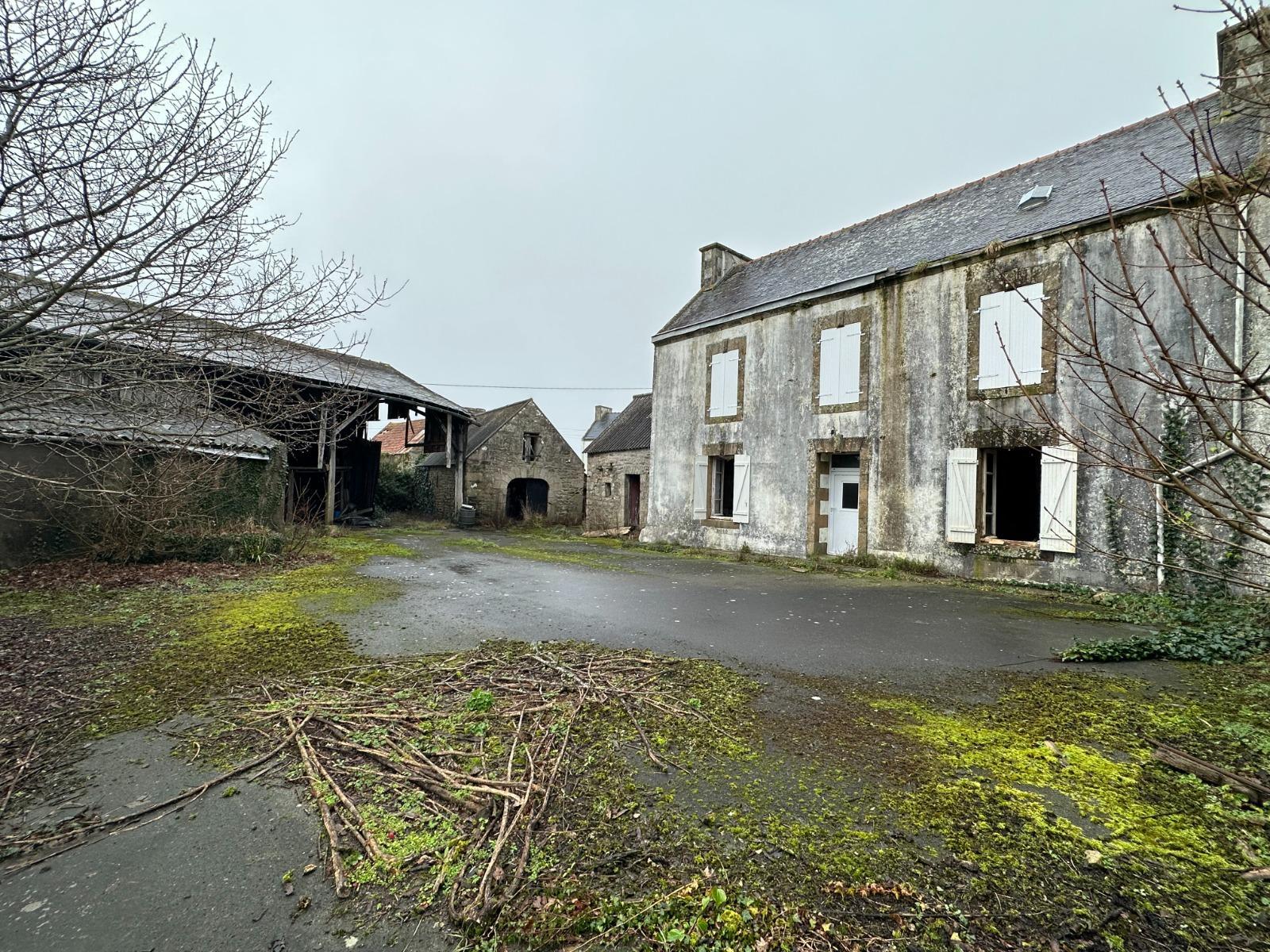 Corps de ferme à PLOUHINEC 