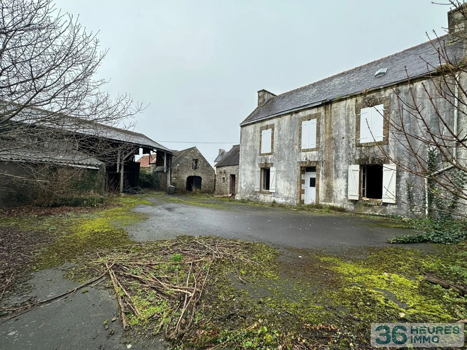 Corps de ferme à PLOUHINEC 