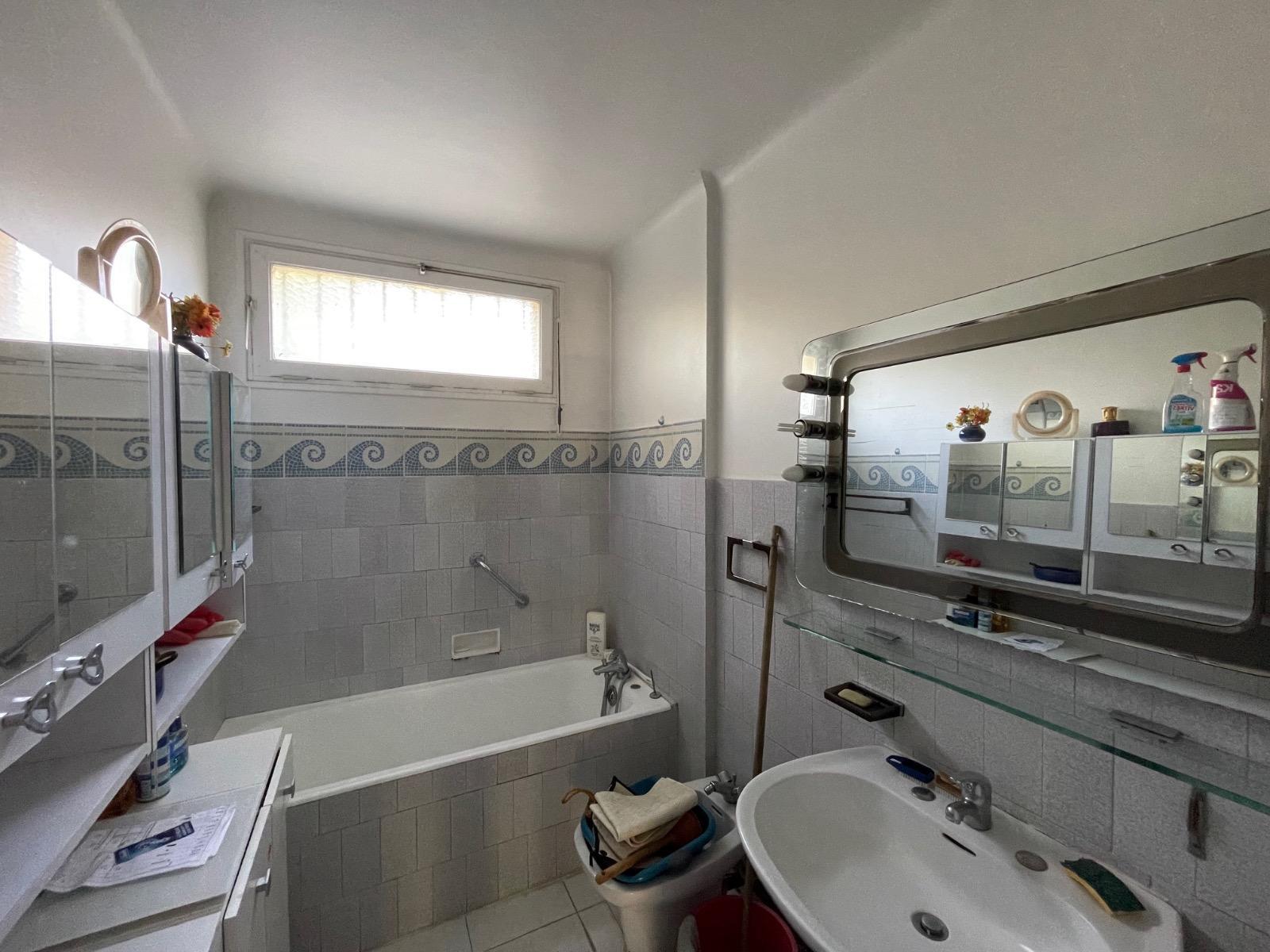 Apartment à Aix-en-Provence — vignette 12