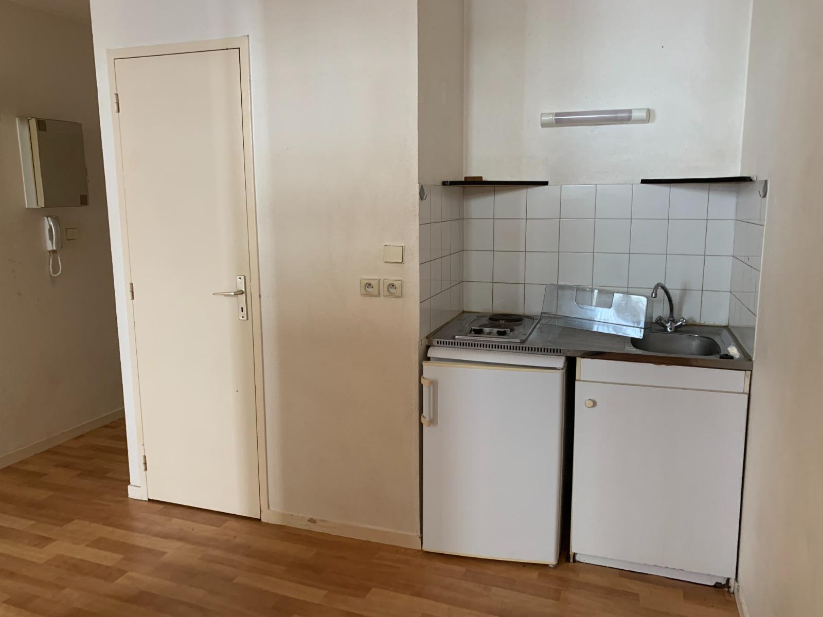 Apartment à Bordeaux — vignette 4