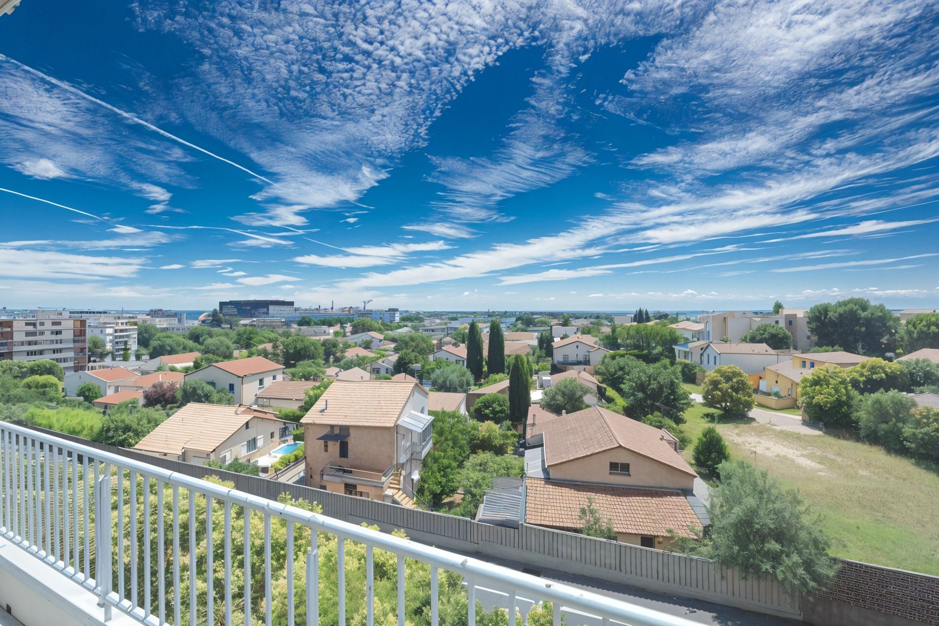 Appartement 4 pièces rénové avec balcon et cave