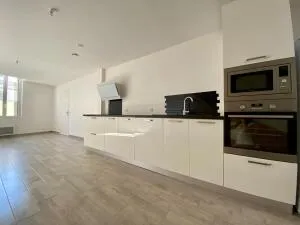 Apartment à Bordeaux — vignette 2