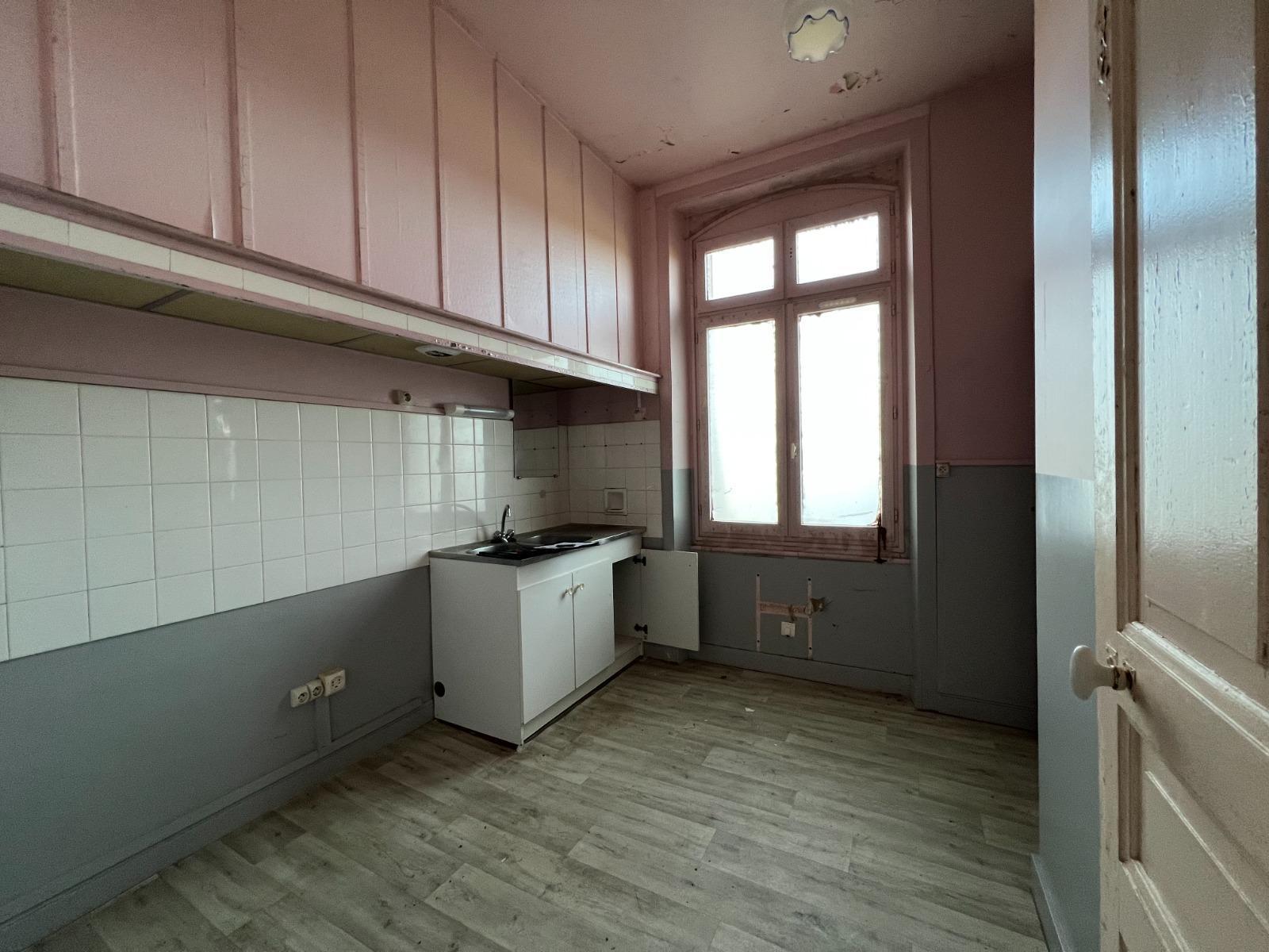 Maison à Montaignac-sur-Doustre — vignette 6