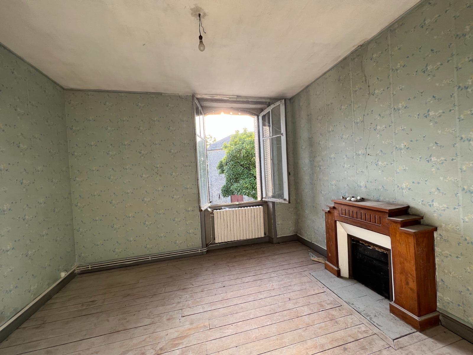 Maison à Montaignac-sur-Doustre — vignette 7