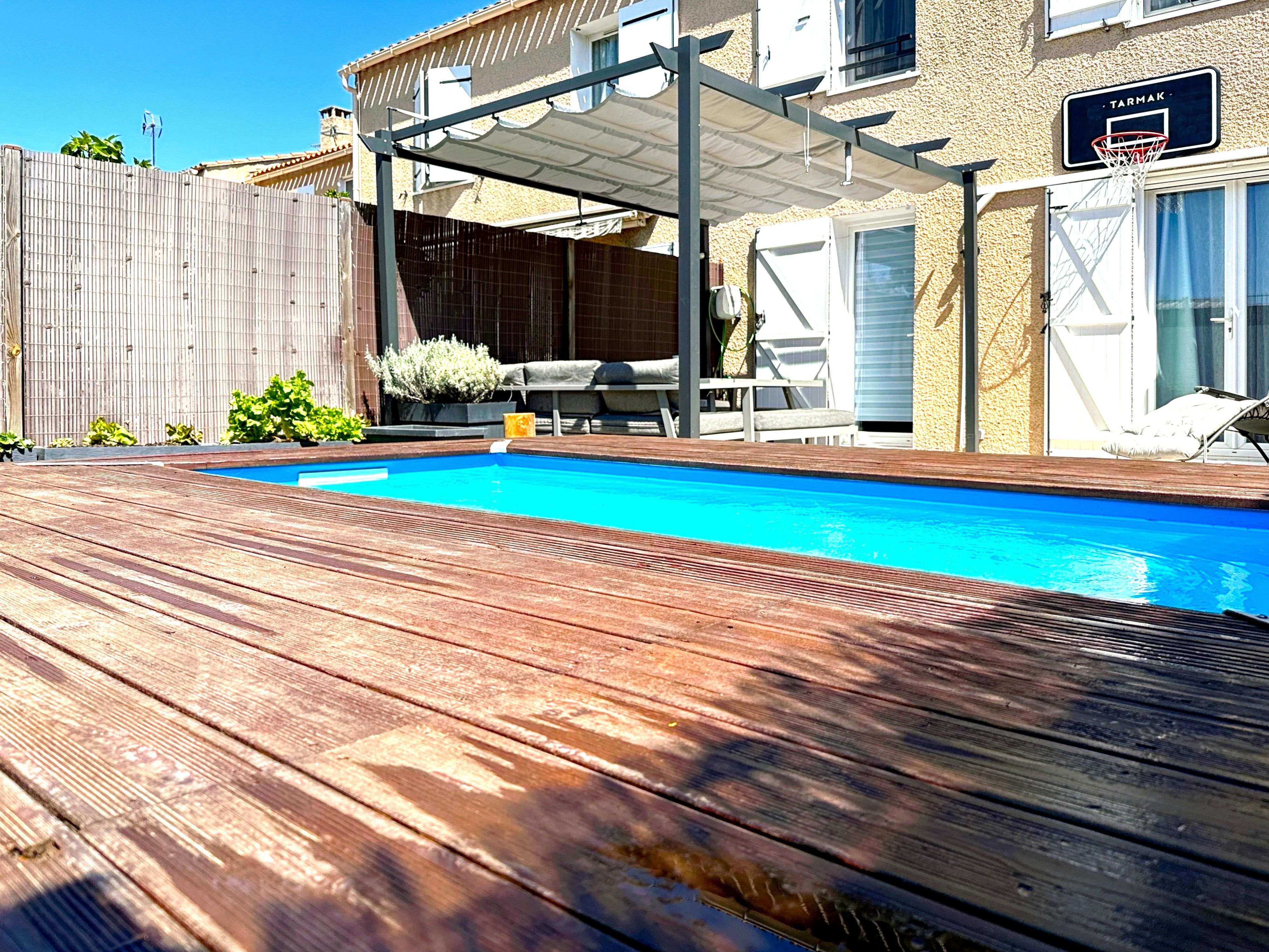 MAISON 5 PIECES AVEC EXTERIEUR IDEALEMENT SITUEE AU CAMOINS